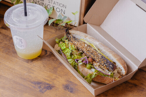 キッチンカー　燻製とレモン専門店『Bitters』