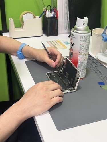📱🔧iPhone修理受付中🔧📱