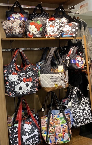 キャラクターアイテム入荷中